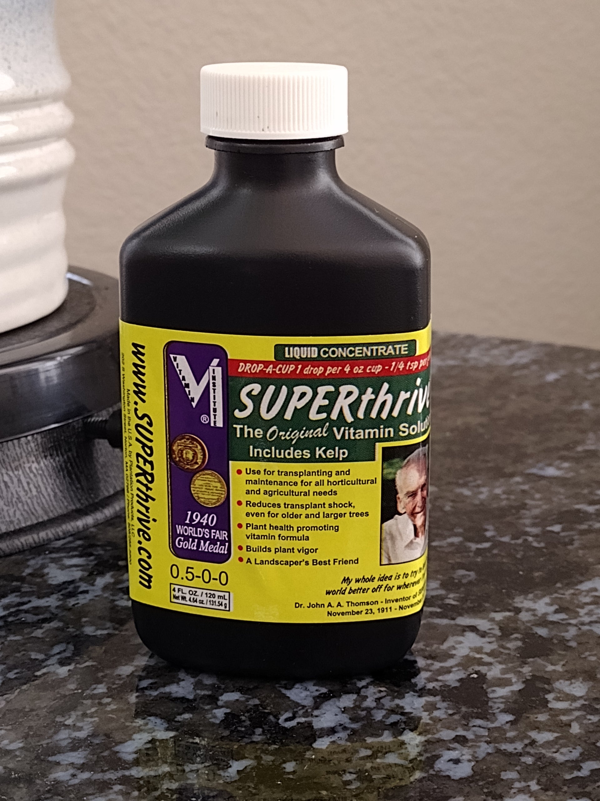 superthrive vitamin solution liquid plant fertilizer 4oz Bottle